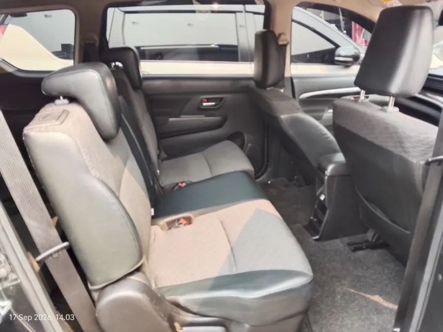 Foto Mobil Bekas Kabin Belakang Suzuki XL7 1.5 Alpha tahun 2021