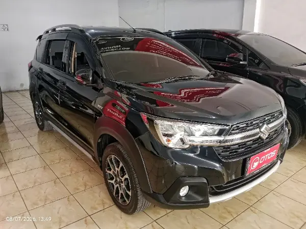 2021 Suzuki XL7 1.5 Alpha - Foto 1 dari 6