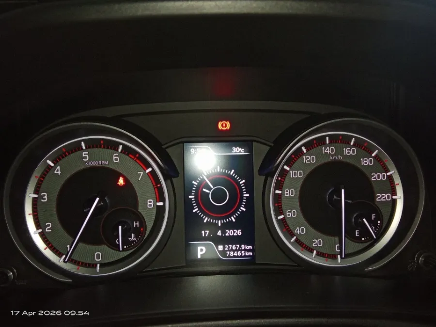 Foto Mobil Bekas Odometer Suzuki XL7 1.5 Alpha tahun 2021