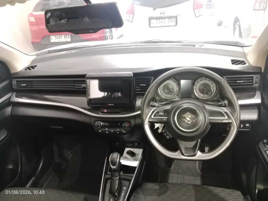 Foto Mobil Bekas Dashboard Suzuki XL7 1.5 Alpha tahun 2022