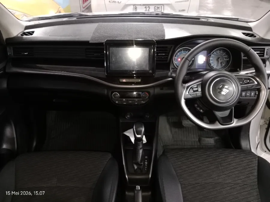 Foto Mobil Bekas Dashboard Suzuki XL7 1.5 Alpha tahun 2023