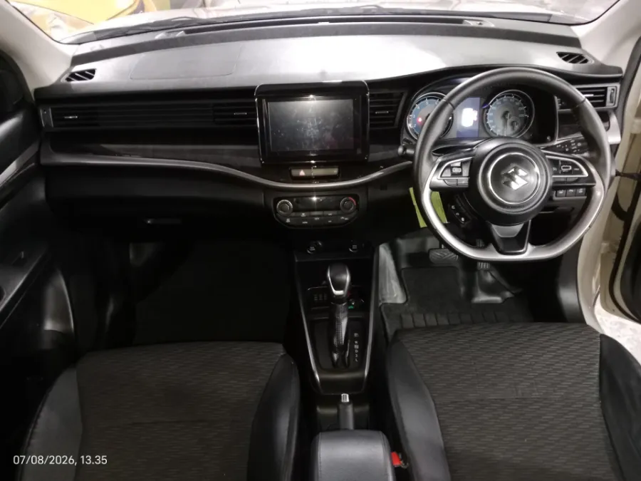 Foto Mobil Bekas Dashboard Suzuki XL7 1.5 Alpha tahun 2023