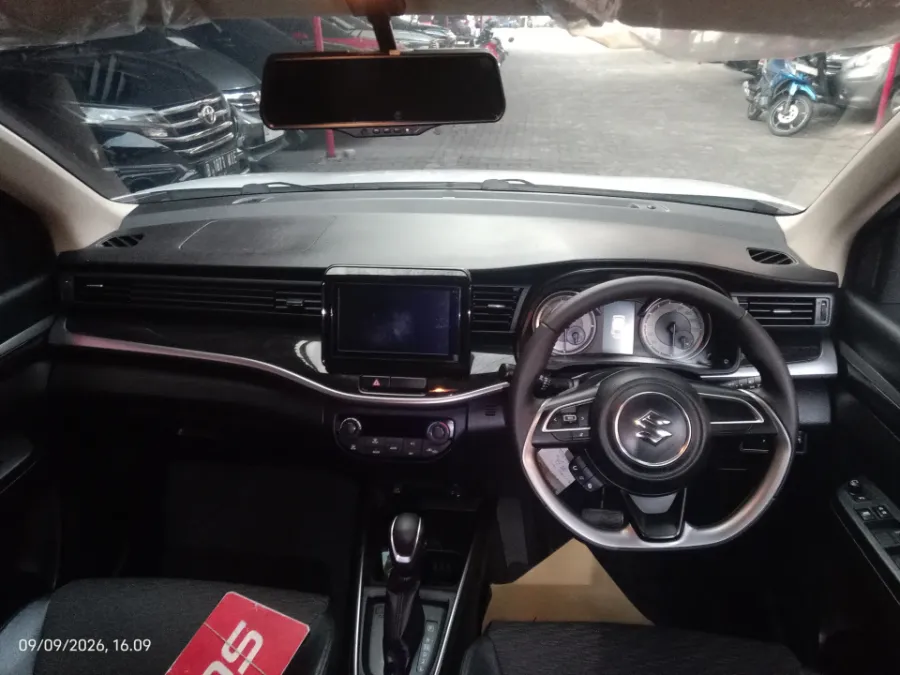 Foto Mobil Bekas Dashboard Suzuki XL7 1.5 Alpha tahun 2023