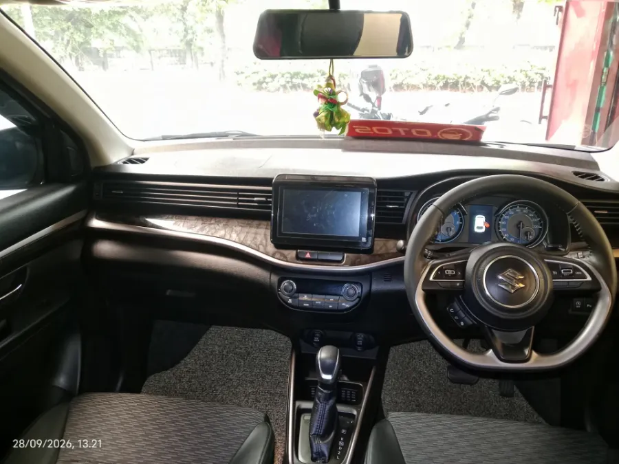 Foto Mobil Bekas Dashboard Suzuki XL7 1.5 Alpha tahun 2023