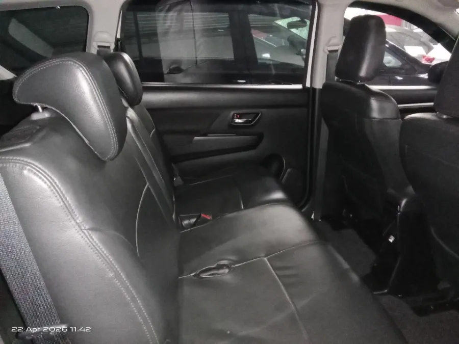 Foto Mobil Bekas Kabin Belakang Suzuki XL7 1.5 Alpha tahun 2023