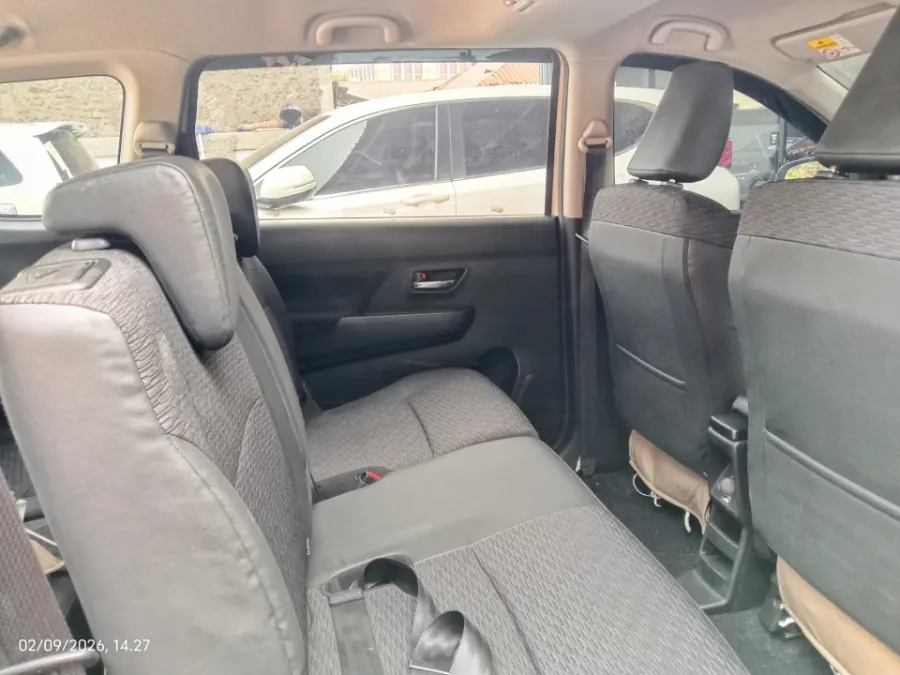 Foto Mobil Bekas Kabin Belakang Suzuki XL7 1.5 Alpha tahun 2023