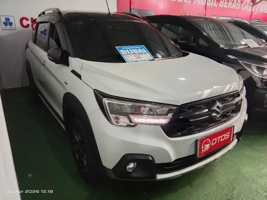 Foto Mobil Bekas Kanan Depan Suzuki XL7 1.5 Alpha tahun 2023
