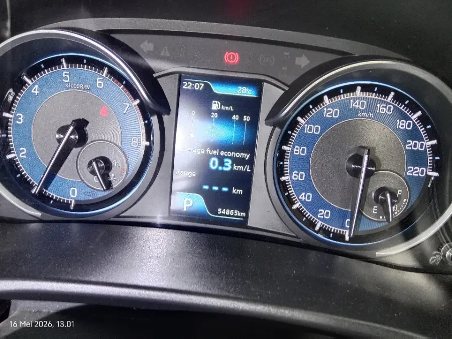 Foto Mobil Bekas Odometer Suzuki XL7 1.5 Alpha tahun 2023