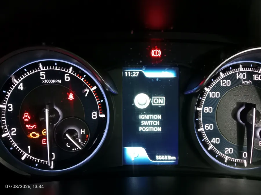 Foto Mobil Bekas Odometer Suzuki XL7 1.5 Alpha tahun 2023