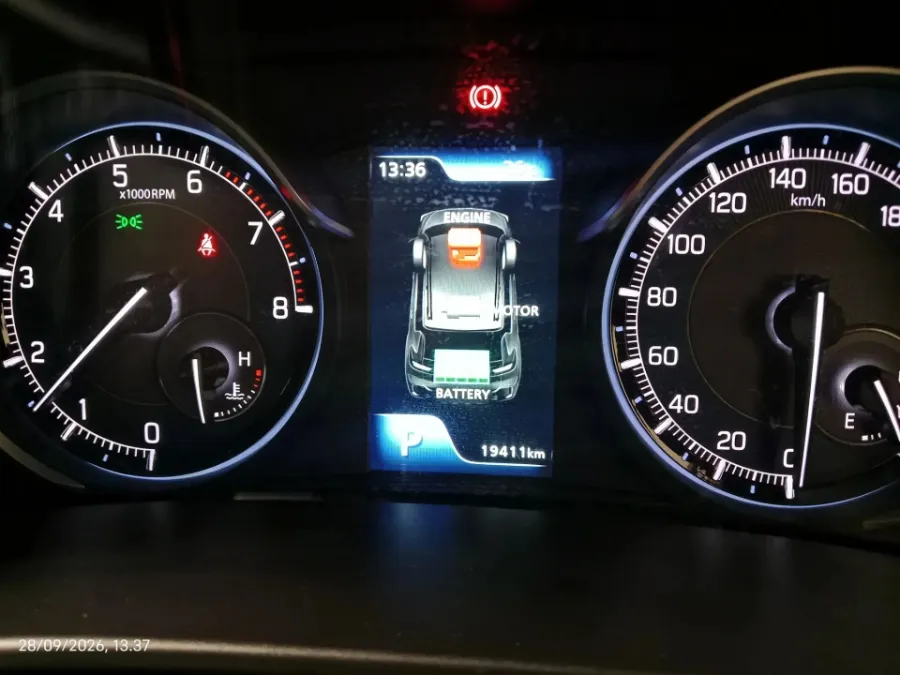 Foto Mobil Bekas Odometer Suzuki XL7 1.5 Alpha tahun 2023