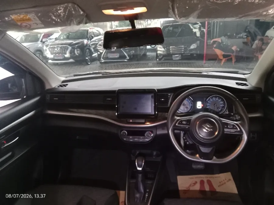 Foto Mobil Bekas Dashboard Suzuki XL7 1.5 Alpha tahun 2024