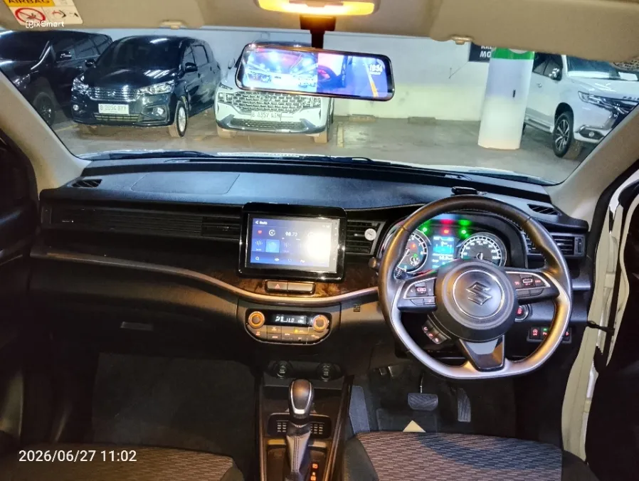 Foto Mobil Bekas Dashboard Suzuki XL7 1.5 Alpha tahun 2024