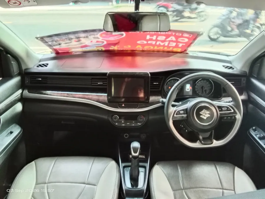 Foto Mobil Bekas Dashboard Suzuki XL7 1.5 Alpha tahun 2024