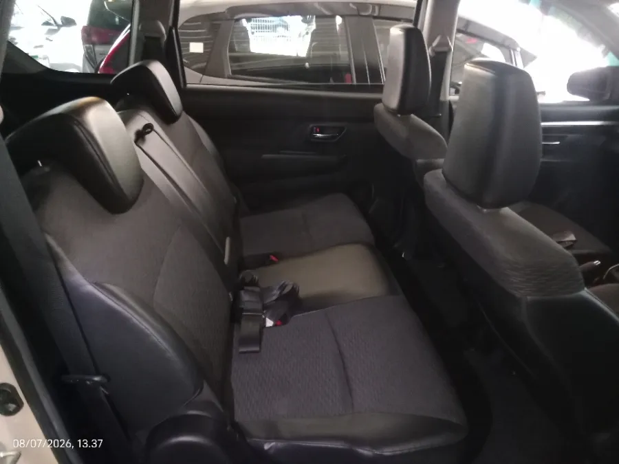 Foto Mobil Bekas Kabin Belakang Suzuki XL7 1.5 Alpha tahun 2024