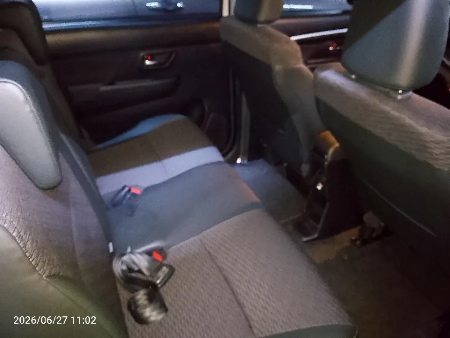 Foto Mobil Bekas Kabin Belakang Suzuki XL7 1.5 Alpha tahun 2024