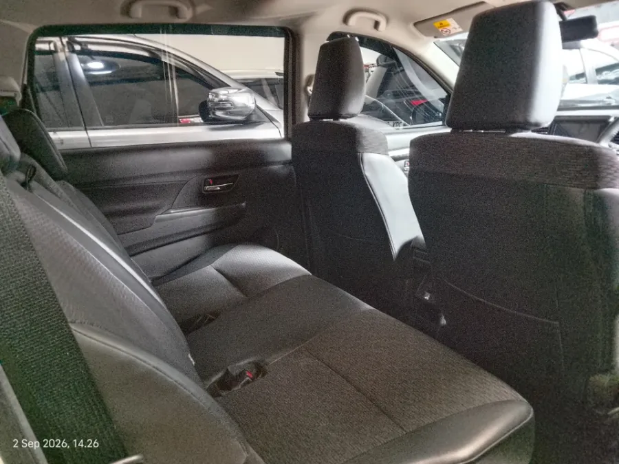 Foto Mobil Bekas Kabin Belakang Suzuki XL7 1.5 Alpha tahun 2024