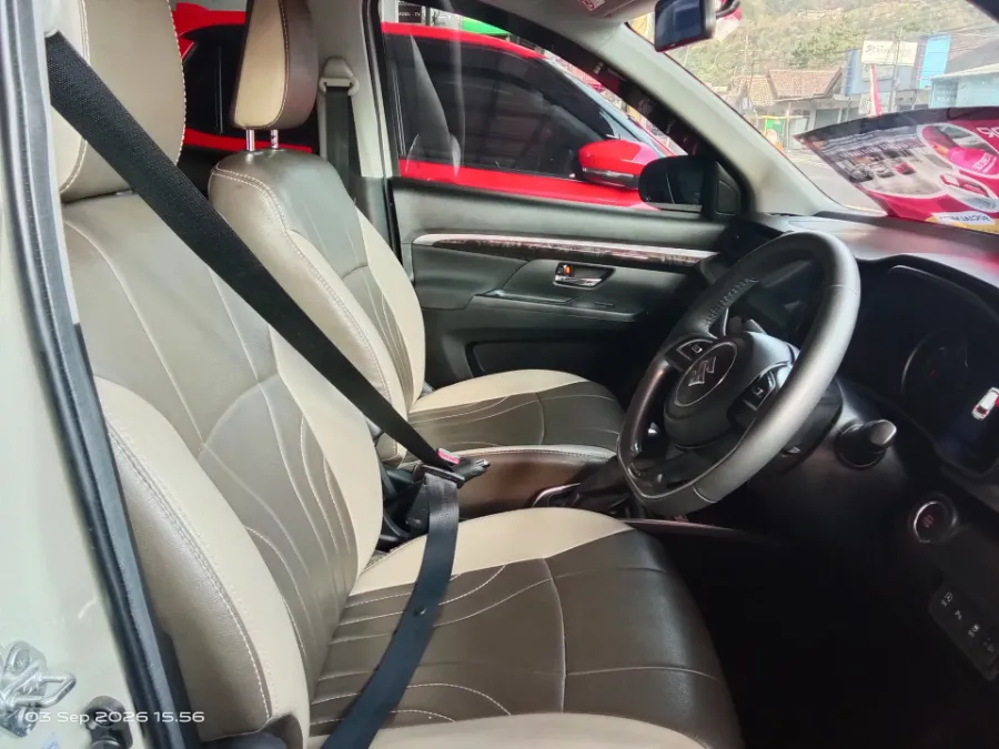 Foto Mobil Bekas Kabin Depan Suzuki XL7 1.5 Alpha tahun 2024