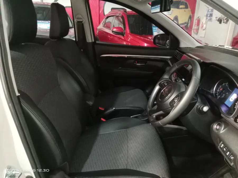 Foto Mobil Bekas Kabin Depan Suzuki XL7 1.5 Alpha tahun 2024