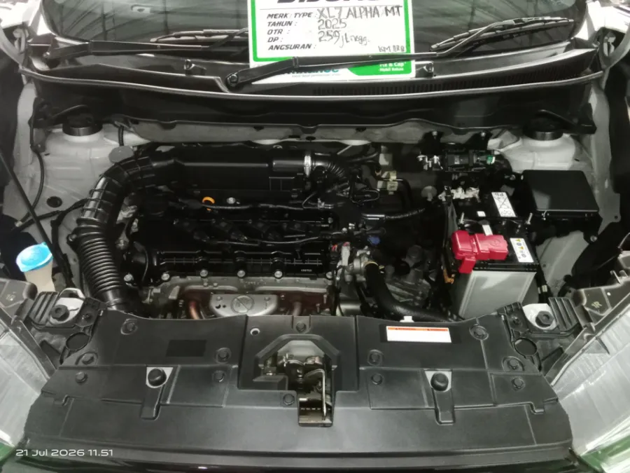 Foto Mobil Bekas Mesin Suzuki XL7 1.5 Alpha tahun 2024