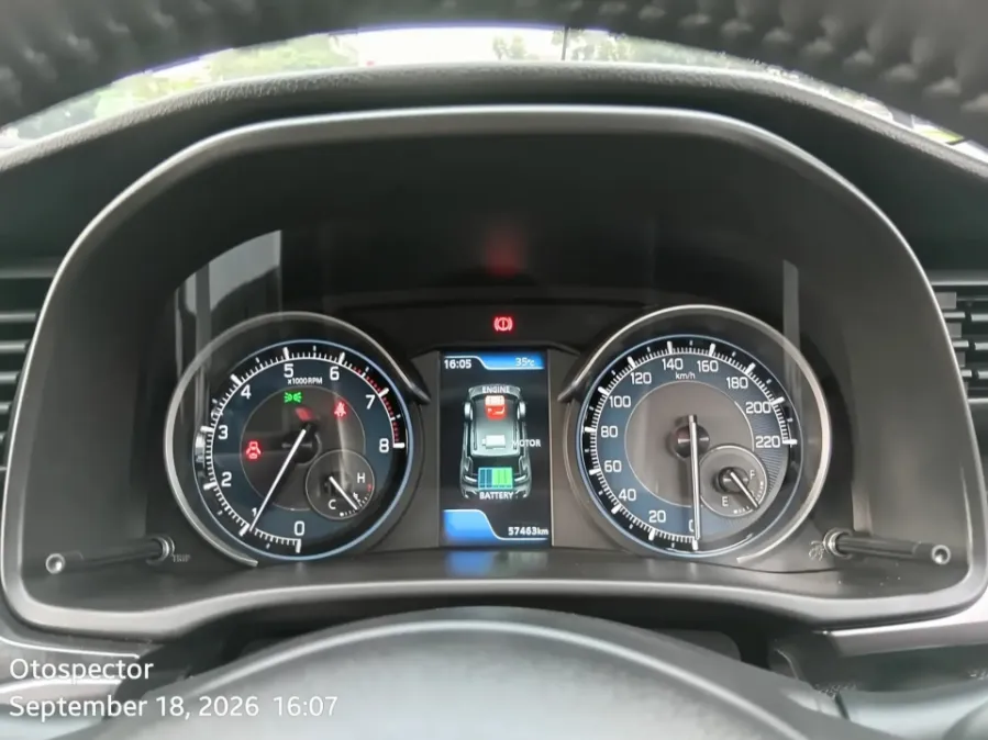 Foto Mobil Bekas Odometer Suzuki XL7 1.5 Alpha tahun 2024