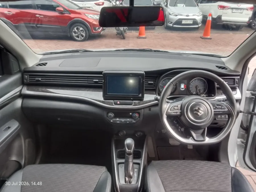 Foto Mobil Bekas Dashboard Suzuki XL7 1.5 Alpha tahun 2025