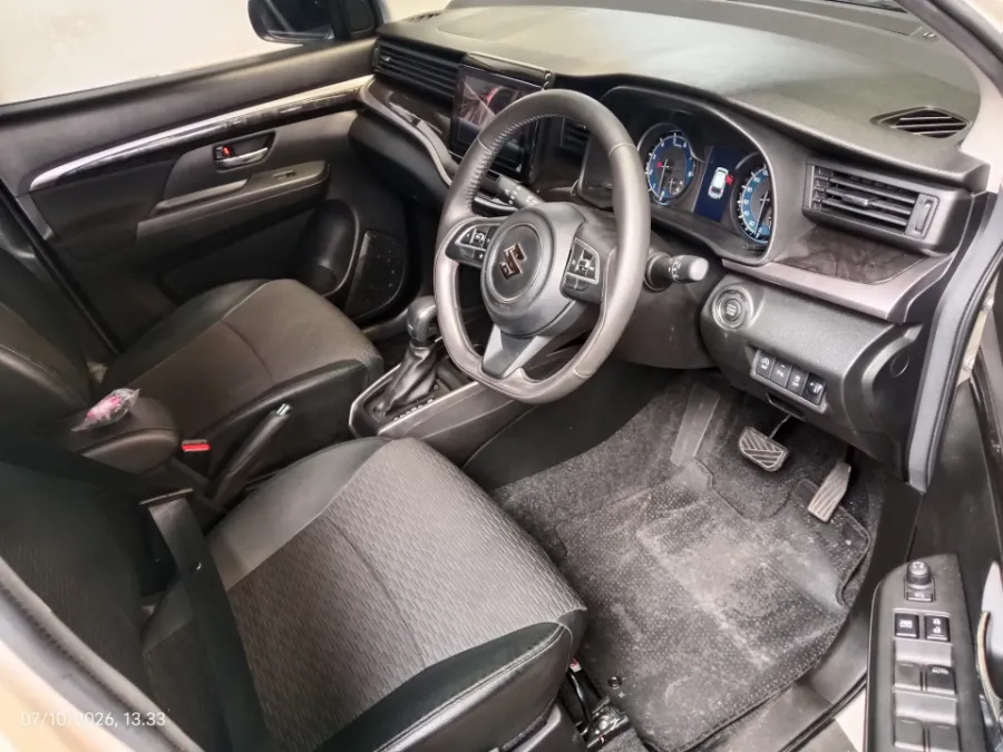 Foto Mobil Bekas Kabin Depan Suzuki XL7 1.5 Alpha tahun 2025