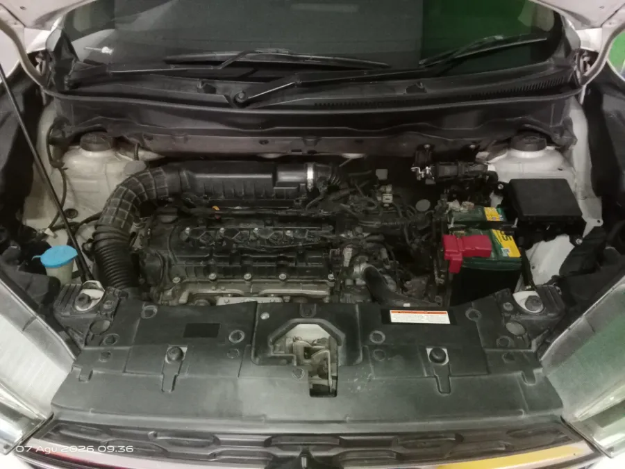 Foto Mobil Bekas Mesin Suzuki XL7 1.5 Beta tahun 2020