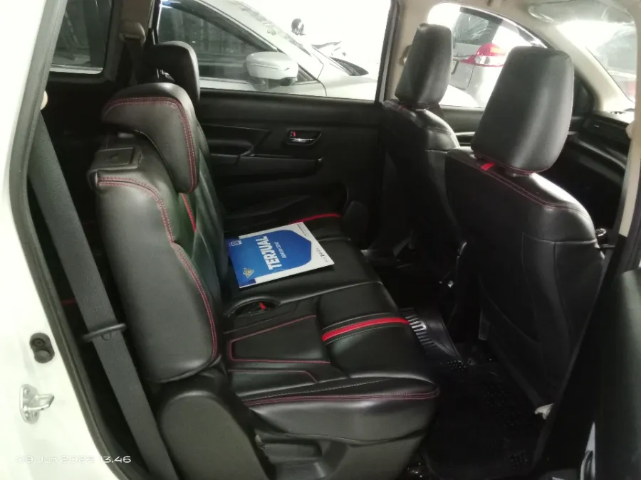 Foto Mobil Bekas Kabin Belakang Suzuki XL7 1.5 Beta tahun 2021
