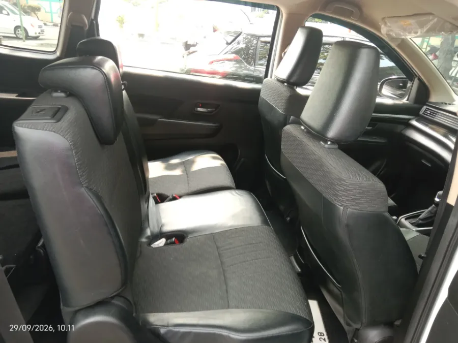 Foto Mobil Bekas Kabin Belakang Suzuki XL7 1.5 Beta tahun 2021