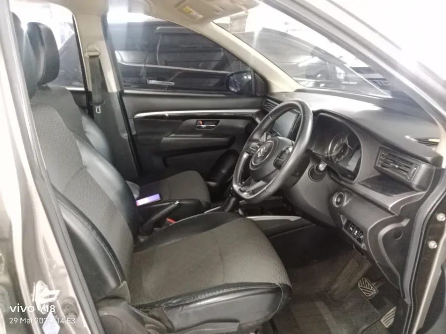 Foto Mobil Bekas Kabin Depan Suzuki XL7 1.5 Beta tahun 2021
