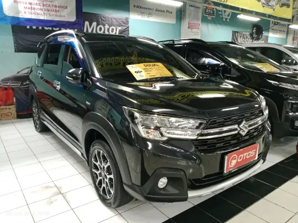 2022 Suzuki XL7 1.5 Beta - Foto 1 dari 6