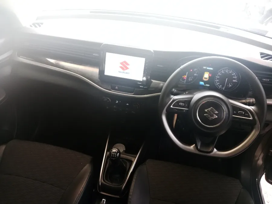 Foto Mobil Bekas Dashboard Suzuki XL7 1.5 Beta tahun 2023