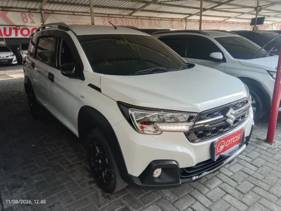 Foto Mobil Bekas Kanan Depan Suzuki XL7 1.5 Beta tahun 2023
