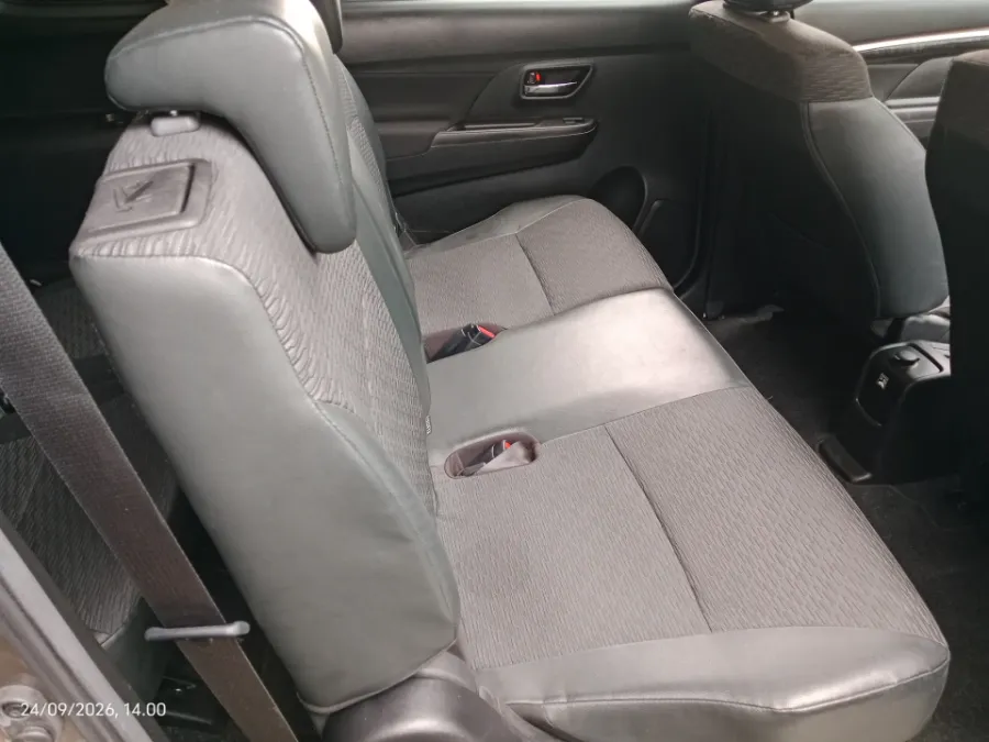 Foto Mobil Bekas Kabin Belakang Suzuki XL7 1.5 Beta tahun 2025