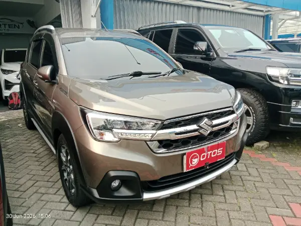 2023 Suzuki XL7 1.5 Zeta - Foto 1 dari 6