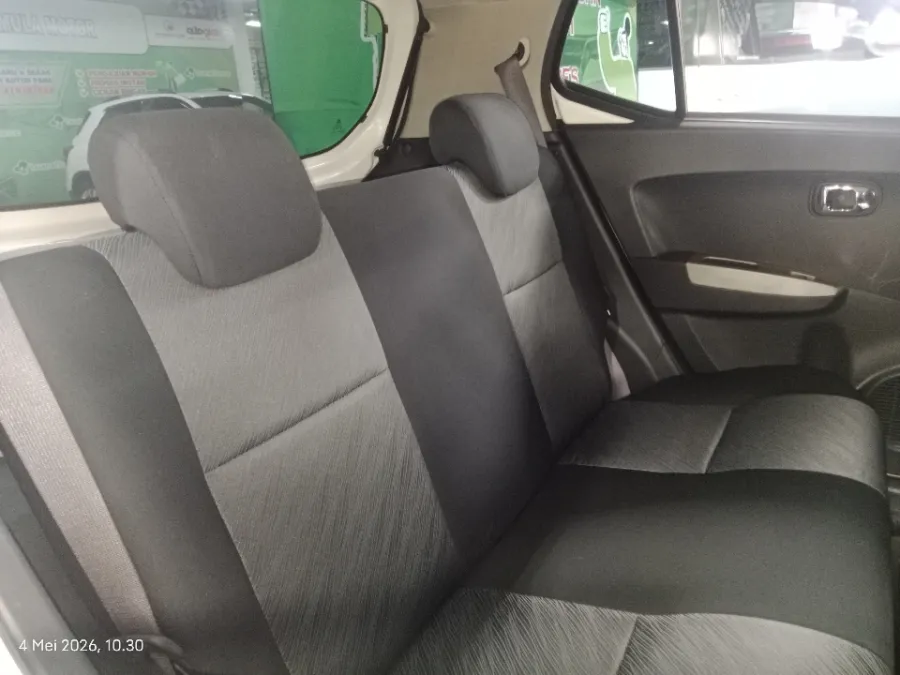 Foto Mobil Bekas Kabin Belakang Toyota Agya 1.0 G tahun 2014