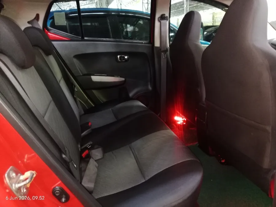 Foto Mobil Bekas Kabin Belakang Toyota Agya 1.0 G tahun 2016