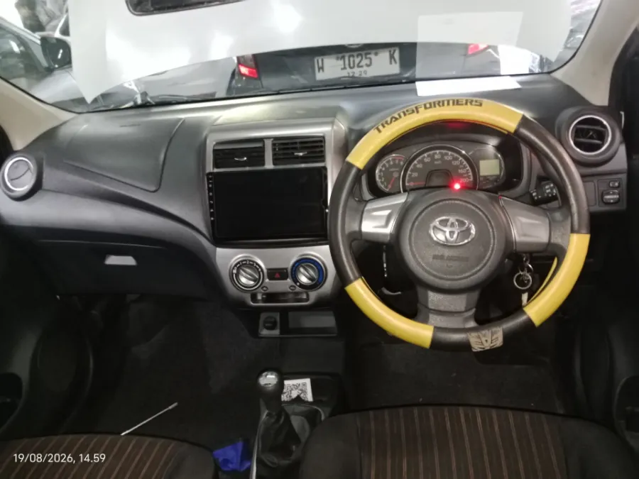 Foto Mobil Bekas Dashboard Toyota Agya 1.0 G tahun 2017