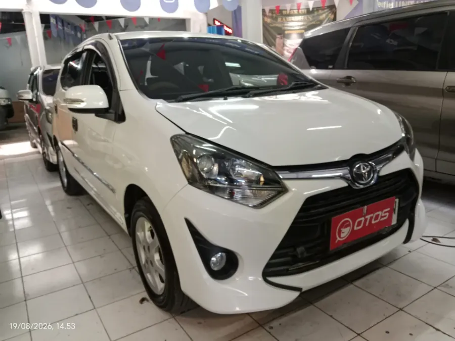 Foto Mobil Bekas Kanan Depan Toyota Agya 1.0 G tahun 2017