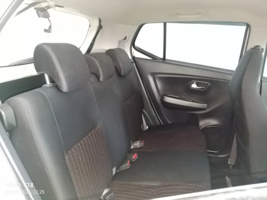 Foto Mobil Bekas Kabin Belakang Toyota Agya 1.0 G tahun 2020