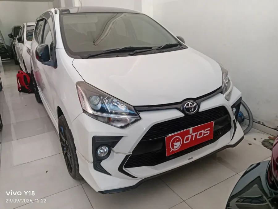 Foto Mobil Bekas Kanan Depan Toyota Agya 1.0 G tahun 2020