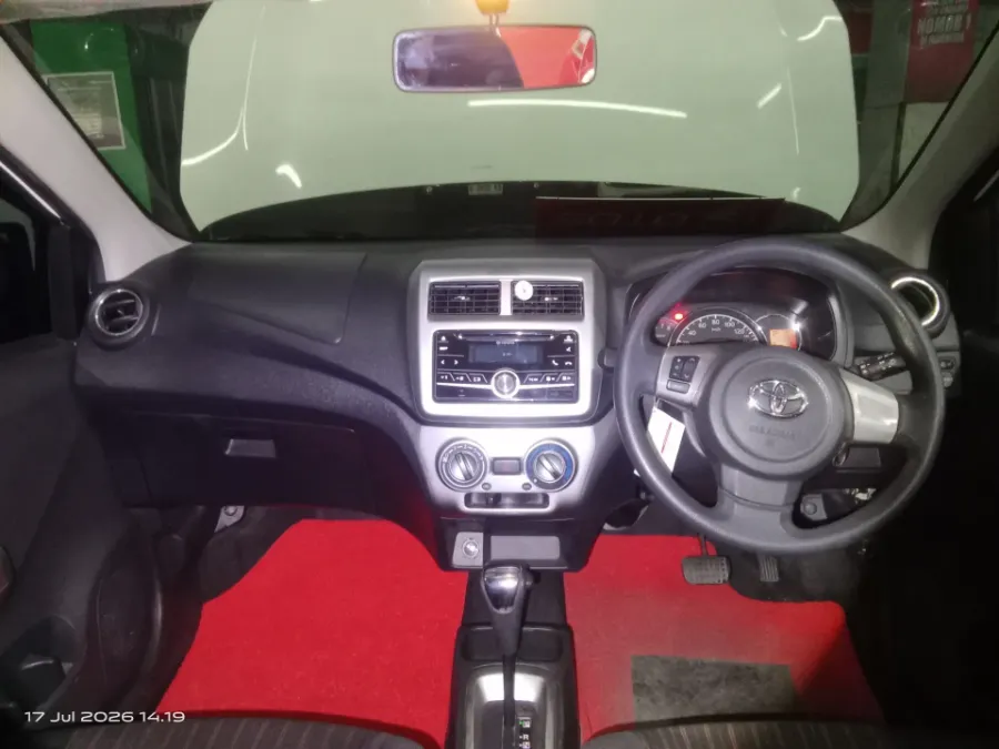 Foto Mobil Bekas Dashboard Toyota Agya 1.2 G tahun 2017