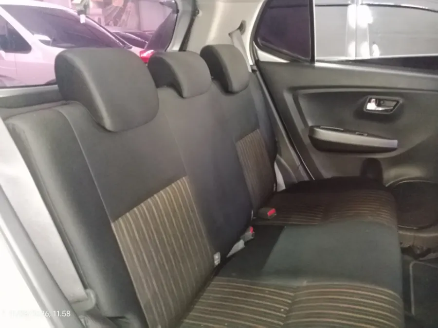 Foto Mobil Bekas Kabin Belakang Toyota Agya 1.2 G tahun 2017