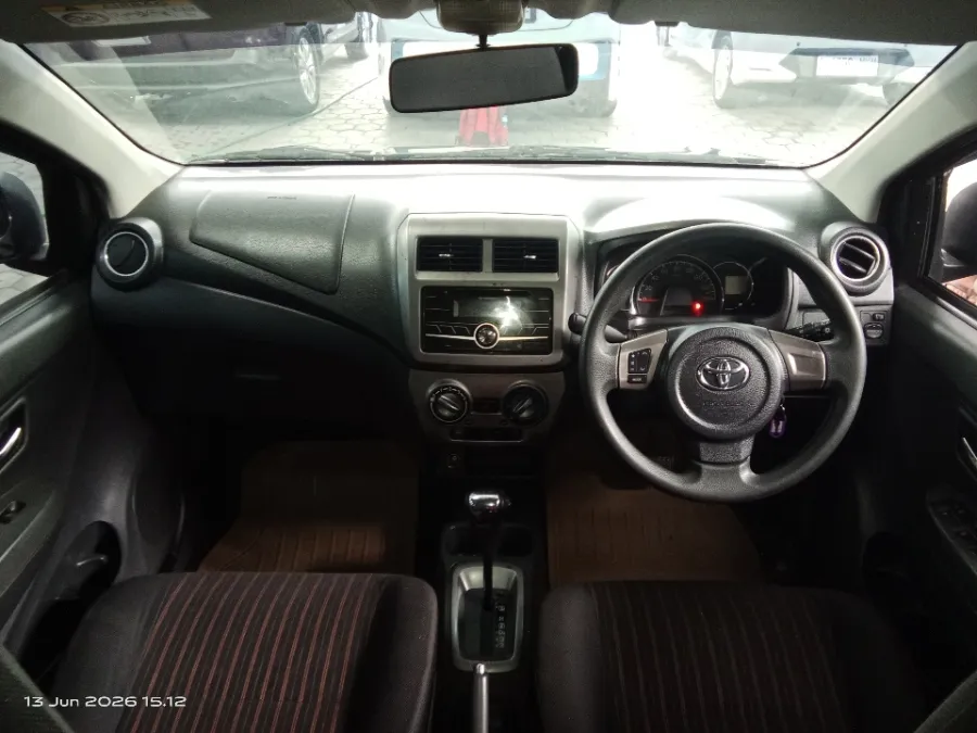 Foto Mobil Bekas Dashboard Toyota Agya 1.2 G tahun 2018