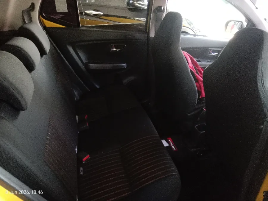 Foto Mobil Bekas Kabin Belakang Toyota Agya 1.2 G tahun 2018