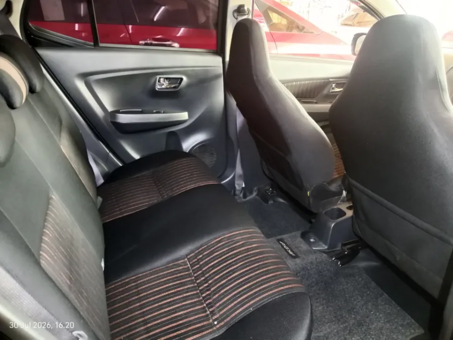 Foto Mobil Bekas Kabin Belakang Toyota Agya 1.2 G tahun 2018