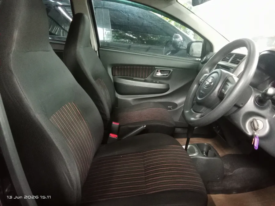 Foto Mobil Bekas Kabin Depan Toyota Agya 1.2 G tahun 2018