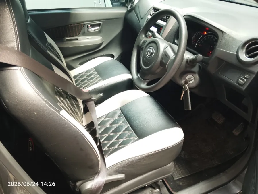 Foto Mobil Bekas Kabin Depan Toyota Agya 1.2 G tahun 2018