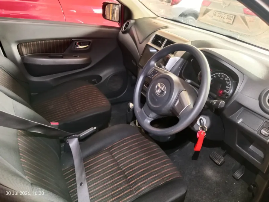 Foto Mobil Bekas Kabin Depan Toyota Agya 1.2 G tahun 2018