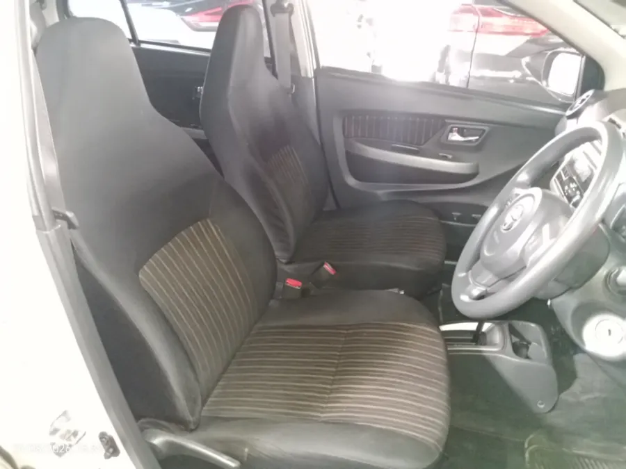 Foto Mobil Bekas Kabin Depan Toyota Agya 1.2 G tahun 2018